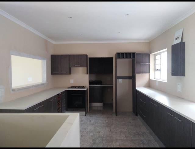 3 BEDROOM HOUSE RENTED IN MALABAR